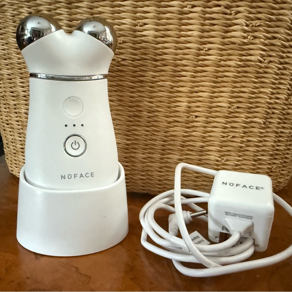 NuFACE Facial Toning Device